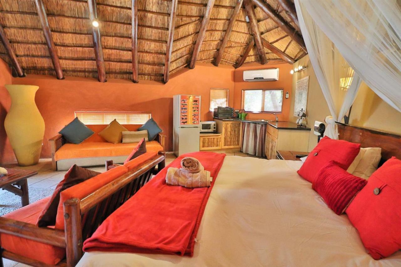 Manzini Chalets Marloth Park Ngoại thất bức ảnh