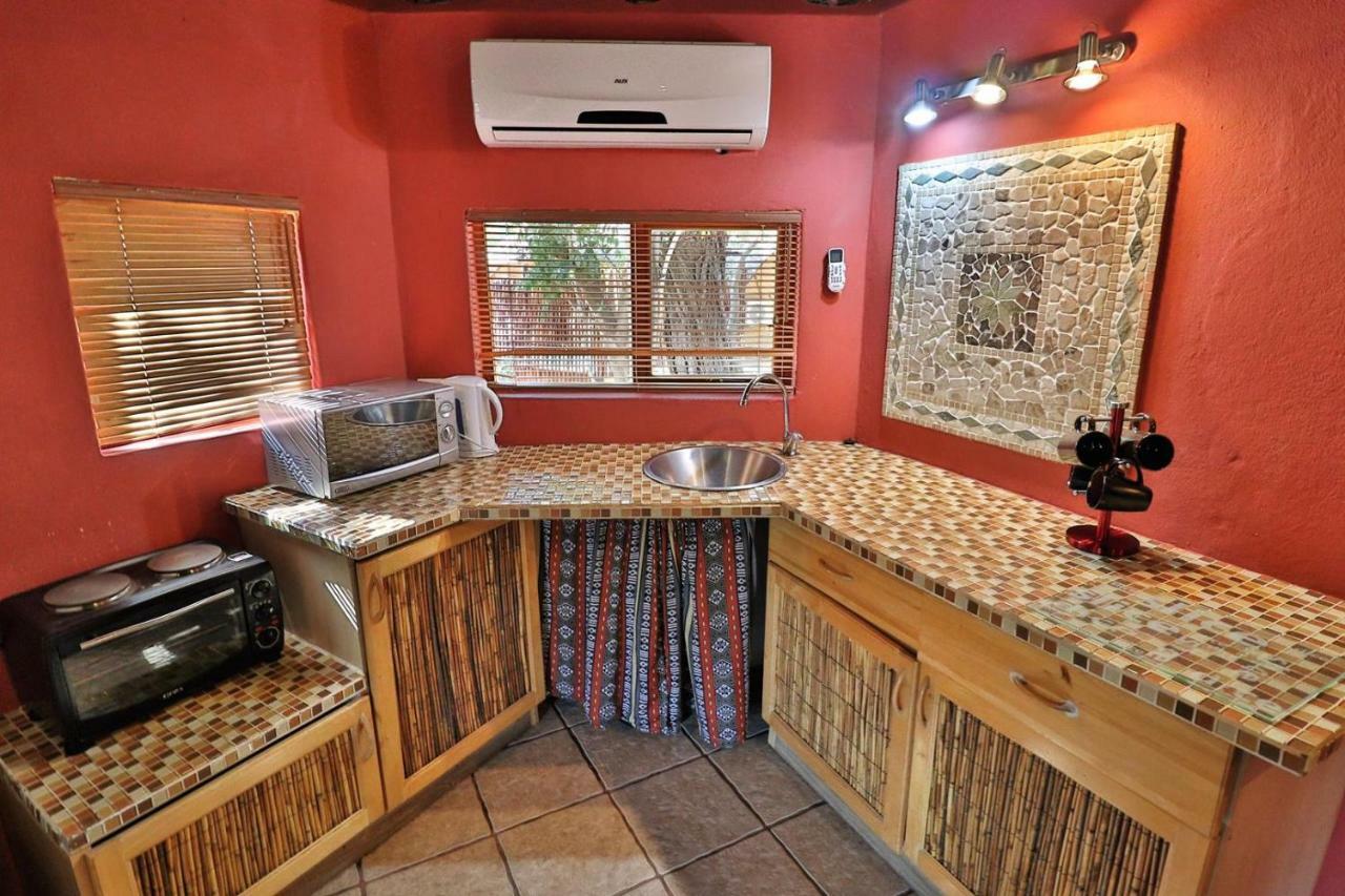 Manzini Chalets Marloth Park Ngoại thất bức ảnh